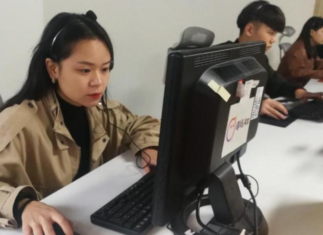 九游app：一天看4000条黄片、频起生理反应日薪千元鉴黄师普通人能做吗(图13)