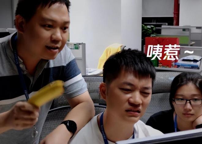 九游app：一天看4000条黄片、频起生理反应日薪千元鉴黄师普通人能做吗(图9)