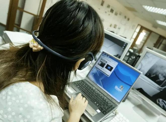九游app：一天看4000条黄片、频起生理反应日薪千元鉴黄师普通人能做吗(图23)