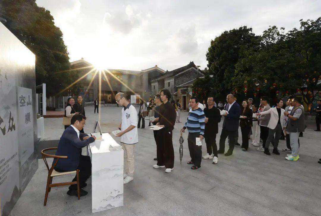 老旧古村变身文学热土“作家村”写出文学赋能“百千万工程”新答卷(图2)
