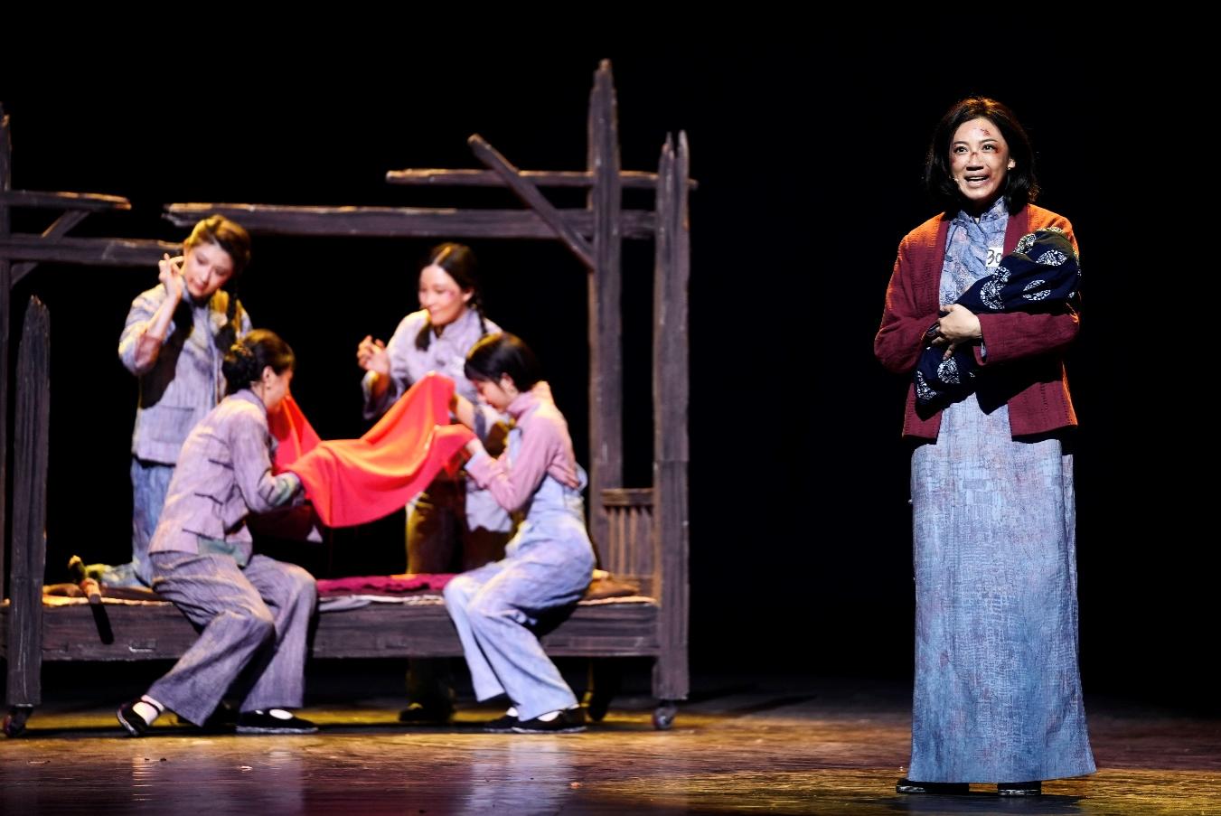 话剧《红岩》首演 重温红岩精神传承信仰力量(图3)