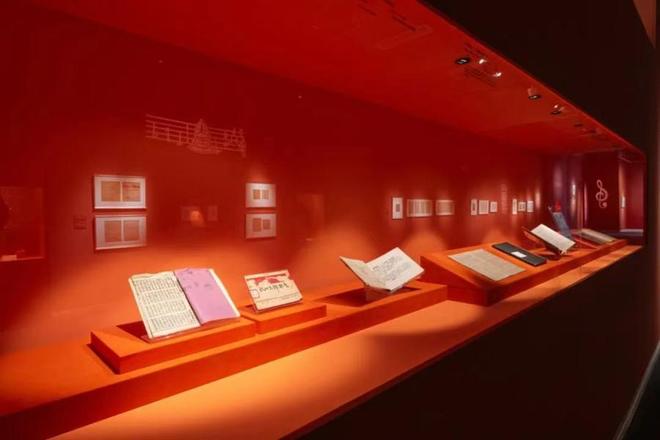 《黄河大合唱》存世手稿首次并列展出 这个展览以艺术铭刻抗战精神(图1)