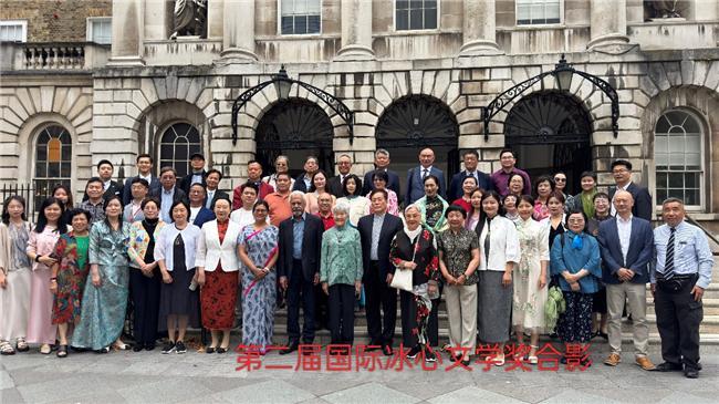 广西南宁作家黄超就斩获第二届国际冰心文学奖(图4)