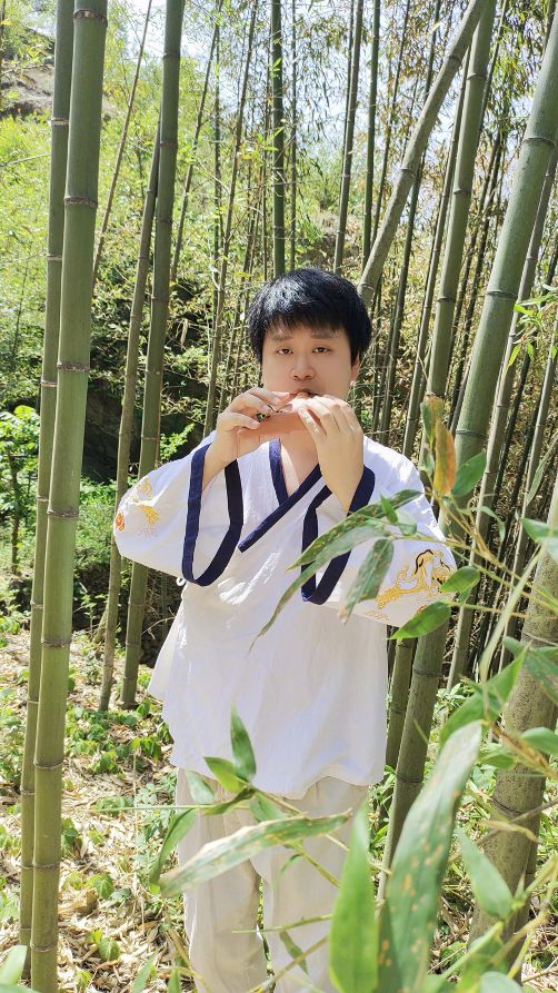 梁振华《知己》发行 陶笛心理疗愈教辅书籍(图1)