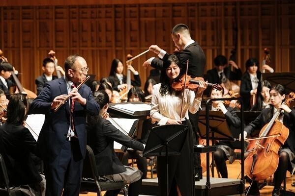 【中国青年报】中国科学院院士管晓宏：用一场场音乐会打破文理间无形的壁垒(图1)