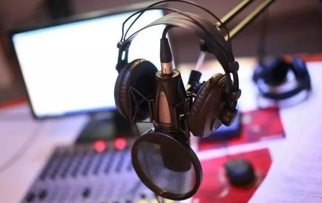 九游娱乐：是时候重估广播的“互联网价值”了！音频是下一个巨大入口！(图2)